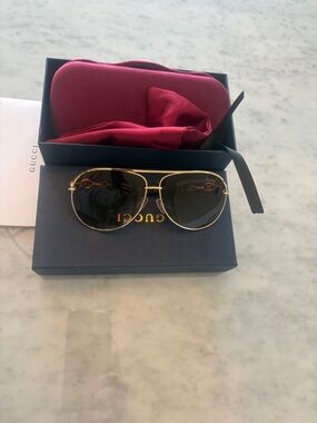 Designer inspired Women’s Gold Frame Lens Aviator Sunglasses